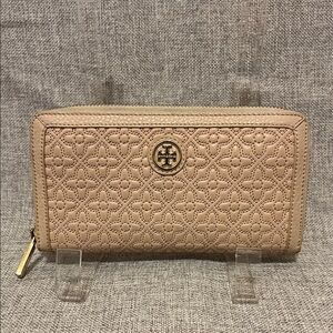 Tory Burch Beige Quilted Wallet
